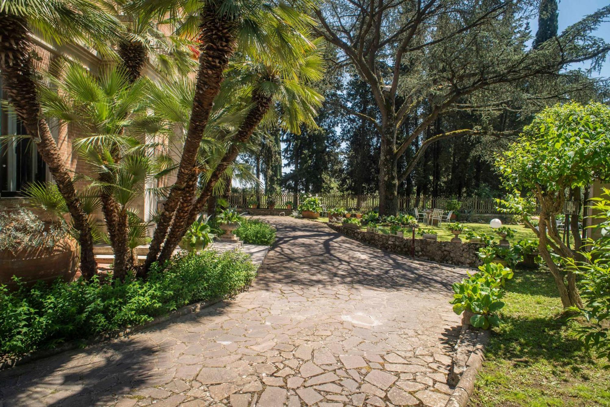 Villa Elvira 1931 Сиена Екстериор снимка