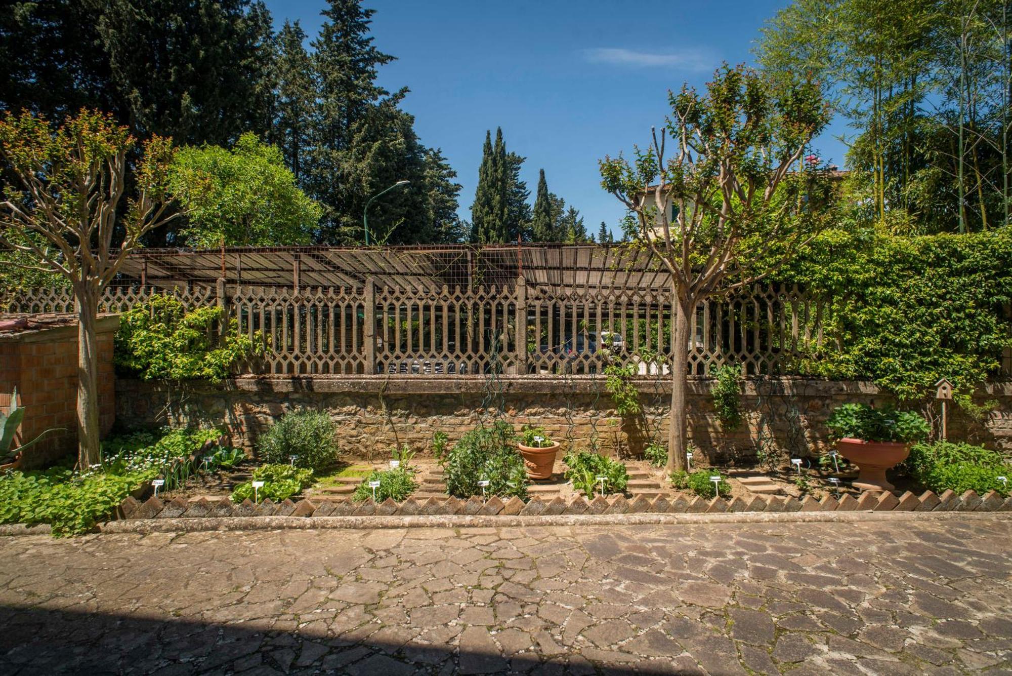 Villa Elvira 1931 Сиена Екстериор снимка