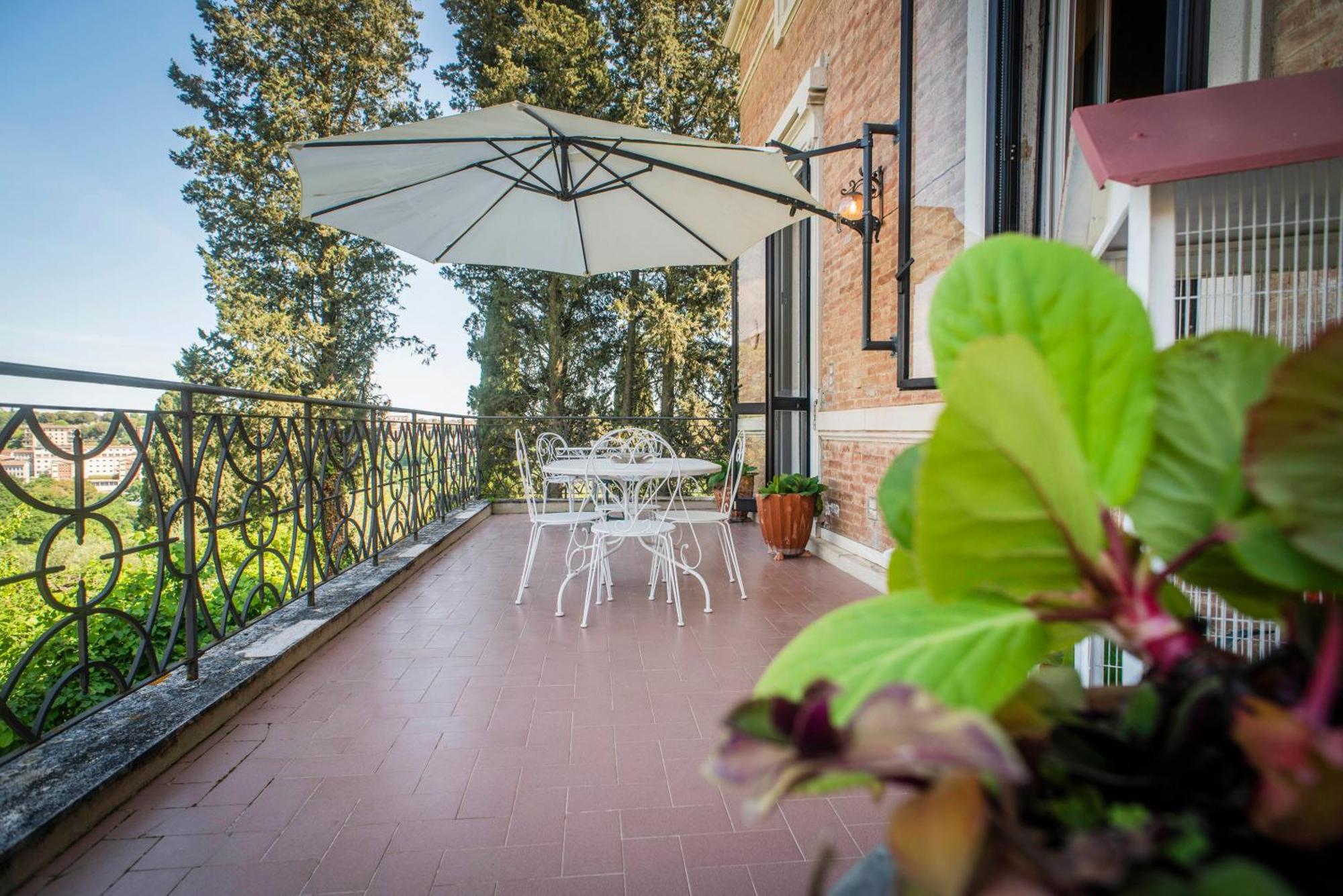 Villa Elvira 1931 Сиена Екстериор снимка