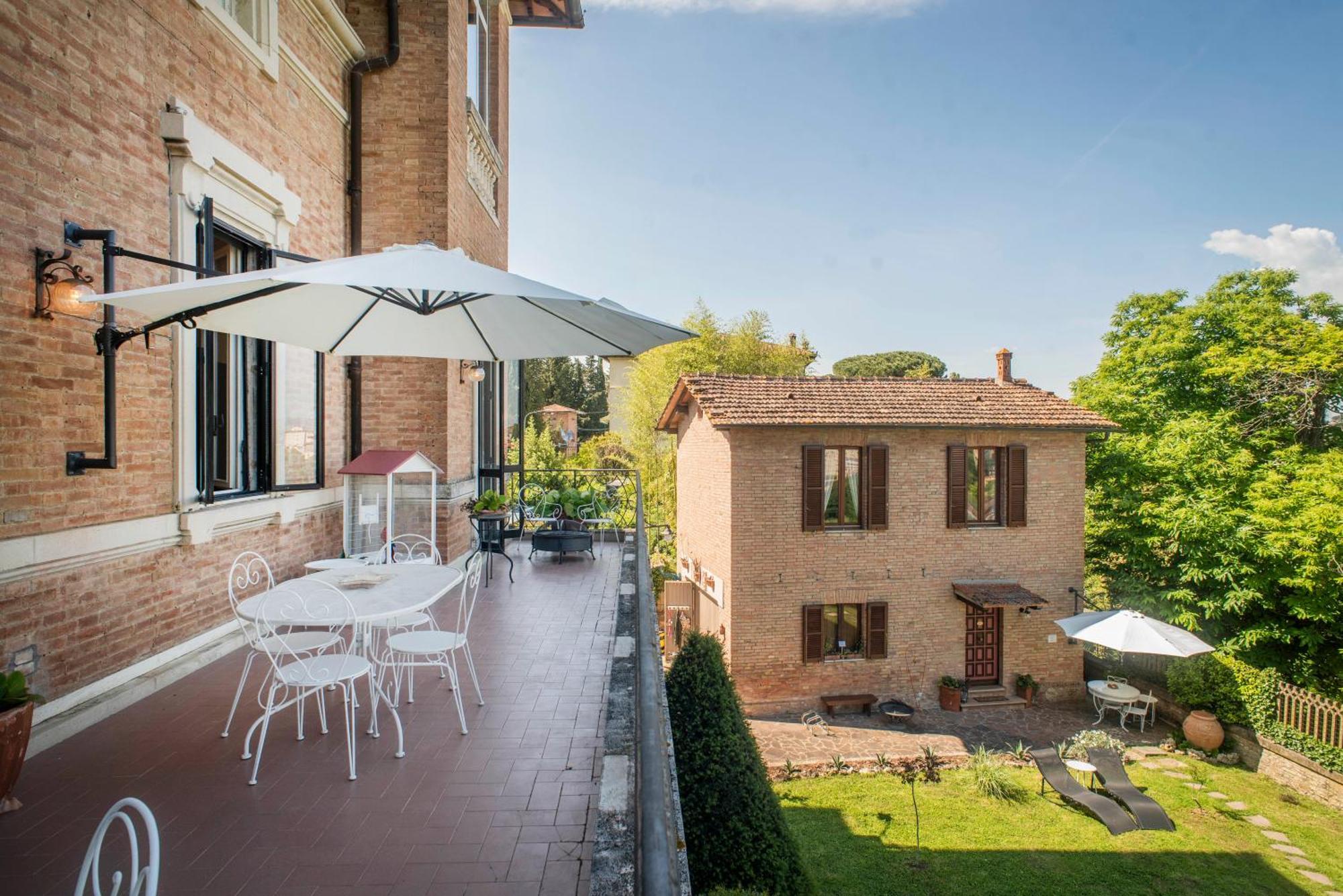 Villa Elvira 1931 Сиена Екстериор снимка